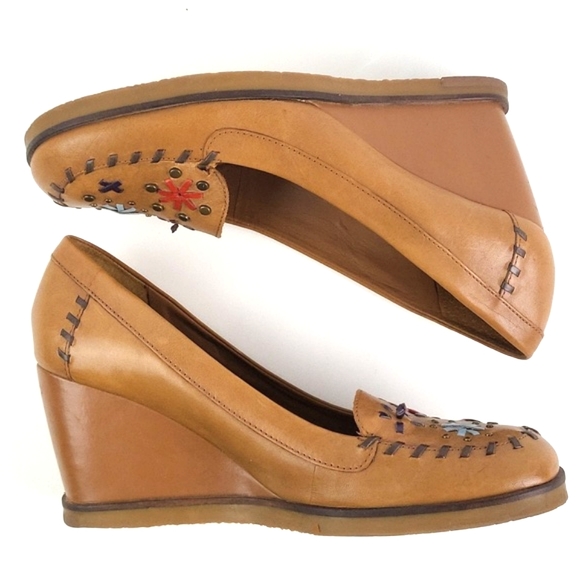 Gianni Bini Lander Leather Slip-on Wedge Heel Whipstitch Studded Loafer Tan - Picture 11 of 16